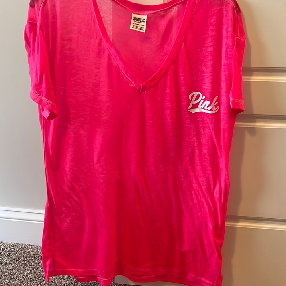 Victoria’s Secret PINK tee